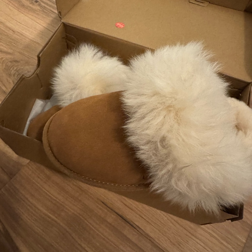 Women’s Ugg Slippers